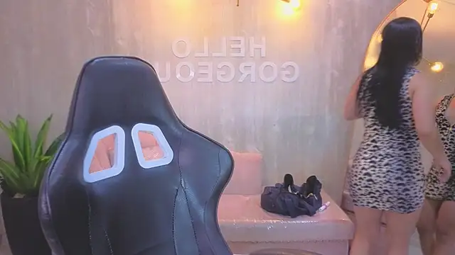 lia x a online show from 27, 7, 2026