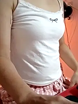 Snapshot of -Lylyn- chatting on 22, 7, 2026 -Lylyn- online show from 22, 7, 2026