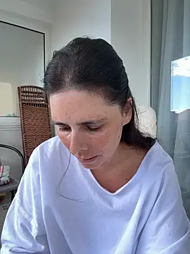 Snapshot of JadeLucy chatting on 24, 7, 2026 JadeLucy online show from 24, 7, 2026