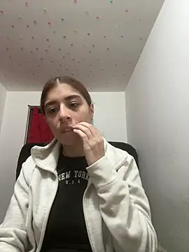 Cherry Luna1 online show from 17, 6, 2026