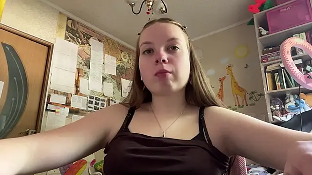 Snapshot of Aileyn chatting on 9, 6, 2026 Aileyn online show from 9, 6, 2026