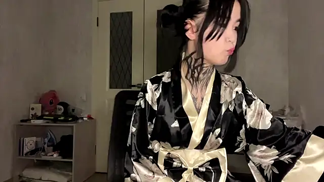 staryrose online show from 24, 6, 2026