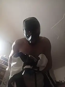 Snapshot of RubberFetischem chatting on 28, 7, 2026 RubberFetischem online show from 28, 7, 2026