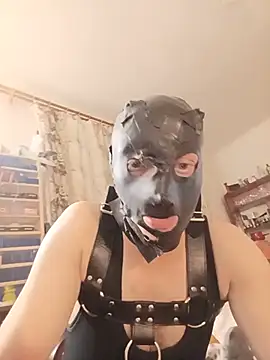 Snapshot of RubberFetischem chatting on 4, 8, 2026 RubberFetischem online show from 4, 8, 2026