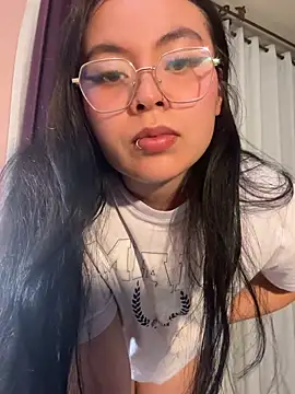 Snapshot of makii_30 chatting on 6, 7, 2026 makii 30 online show from 6, 7, 2026