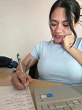 vanellopeFoxx online show from 17, 7, 2026