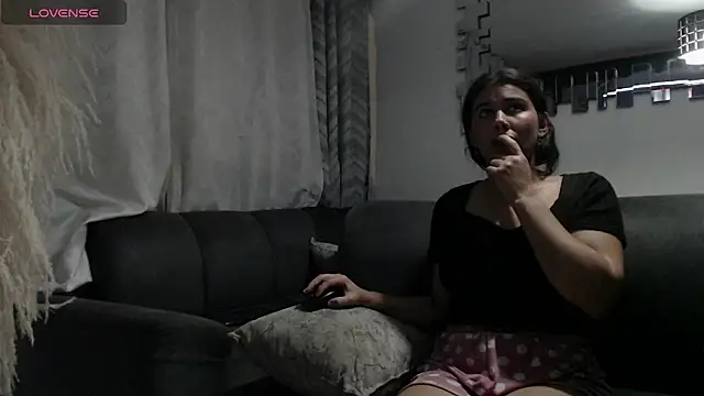 lily 202 online show from 18, 6, 2026
