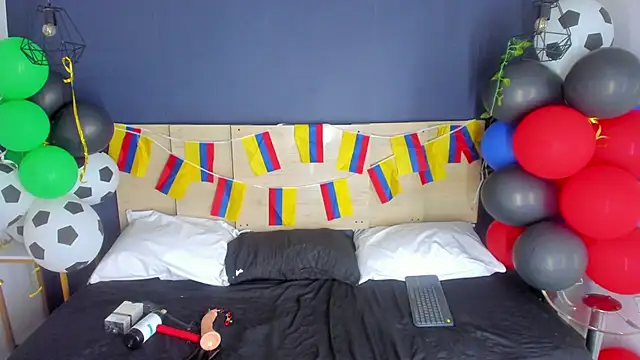 Kym Moon online show from 18, 6, 2026