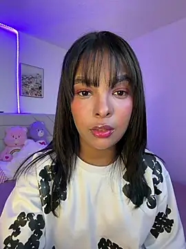 Snapshot of MIAROGERSSS chatting on 6, 7, 2026 MIAROGERSSS online show from 6, 7, 2026