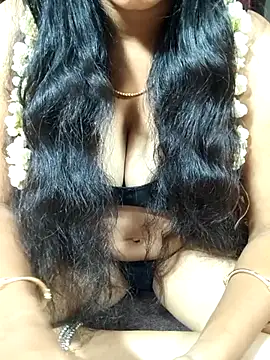 Snapshot of telugu_modal_divya0999 chatting on 22, 7, 2026 telugu modal divya0999 online show from 22, 7, 2026