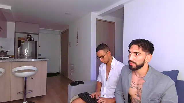 TheLatinBoyfriends online show from 14, 7, 2026