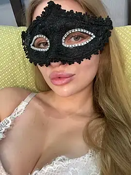 AlexandraMoore03 online show from 17, 7, 2026