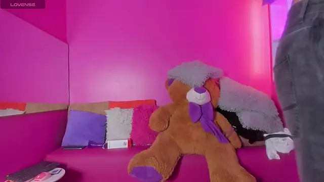 zarel angels online show from 30, 6, 2026