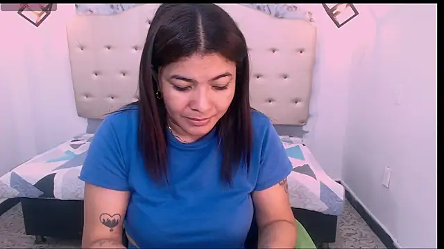 Snapshot of brenda-hot21 chatting on 15, 6, 2026 brenda-hot21 online show from 15, 6, 2026