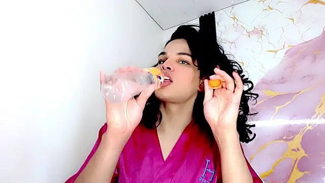 zoe amatista online show from 18, 7, 2026