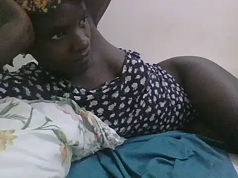 ebonypetite2 online show from 13, 7, 2026