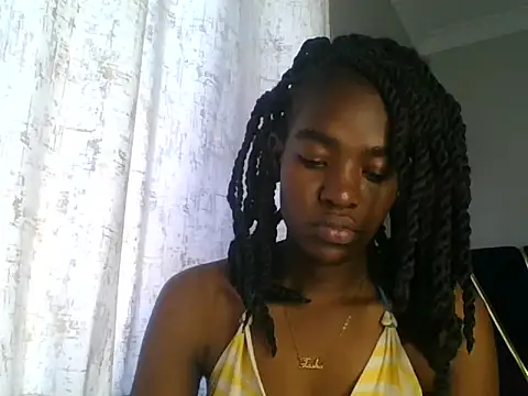 Snapshot of Lola_Allure chatting on 27, 6, 2026 Lola Allure online show from 27, 6, 2026