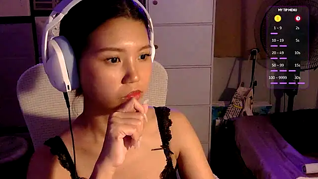 Snapshot of urgrl_portia chatting on 19, 6, 2026 urgrl portia online show from 19, 6, 2026