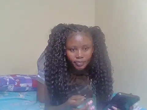 Snapshot of cute_bee chatting on 11, 7, 2026 cute bee online show from 11, 7, 2026