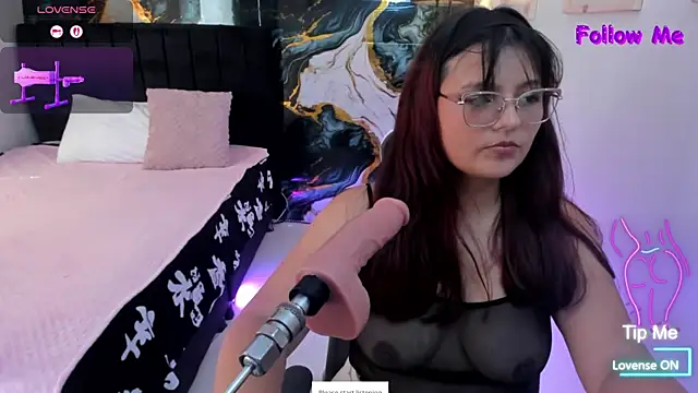Miss Kloee online show from 3, 8, 2026