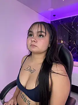 TifanyRoseX online show from 23, 7, 2026