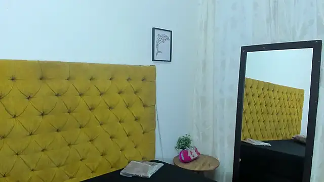 Daniela Spencerr online show from 3, 8, 2026