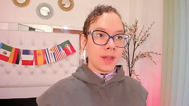 ParisMendez online show from 29, 7, 2026