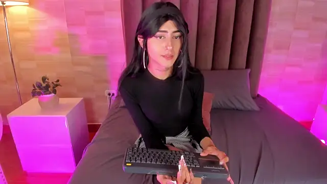 Nhicolas Salazar online show from 30, 7, 2026