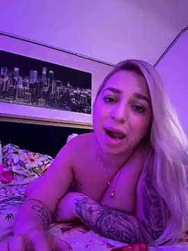 Snapshot of xLexi chatting on 10, 7, 2026 xLexi online show from 10, 7, 2026