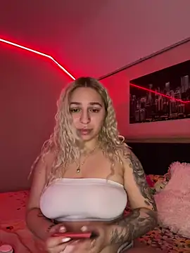Snapshot of xLexi chatting on 14, 7, 2026 xLexi online show from 14, 7, 2026