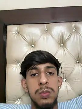ronnnnn718 online show from 17, 6, 2026