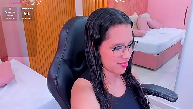 Snapshot of shayra_alina chatting on 20, 7, 2026 shayra alina online show from 20, 7, 2026