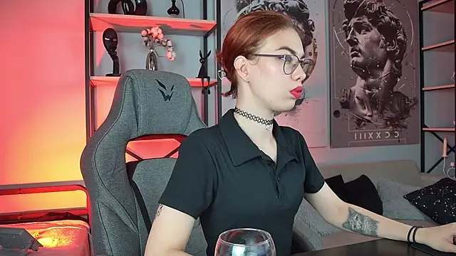 SeraphineDuskryn online show from 4, 7, 2026
