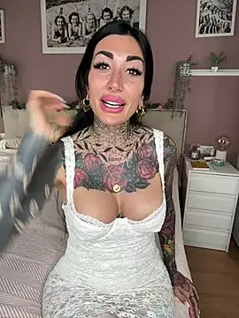 mireiavegaa online show from 18, 6, 2026
