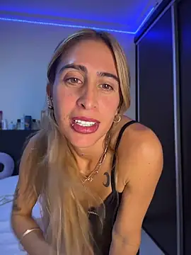 NicoleWilder online show from 19, 6, 2026