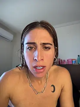 NicoleWilder online show from 14, 7, 2026