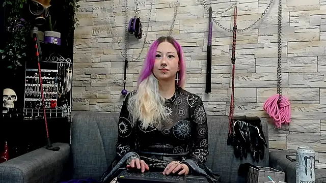 Miss Kaz online show from 20, 7, 2026