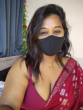 Snapshot of beauty_lisa- chatting on 25, 6, 2026 beauty lisa- online show from 25, 6, 2026