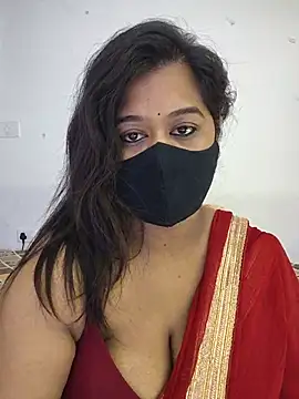 Snapshot of beauty_lisa- chatting on 23, 7, 2026 beauty lisa- online show from 23, 7, 2026
