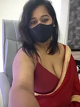 Snapshot of beauty_lisa- chatting on 31, 7, 2026 beauty lisa- online show from 31, 7, 2026