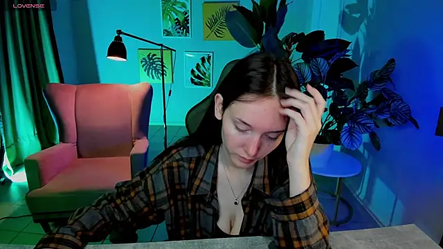 Eva Leeee online show from 23, 6, 2026