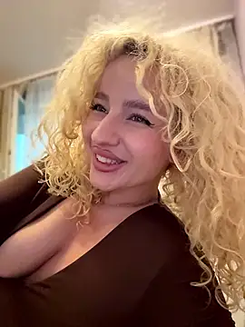 Snapshot of Khalee_syyy chatting on 8, 7, 2026 Khalee syyy online show from 8, 7, 2026
