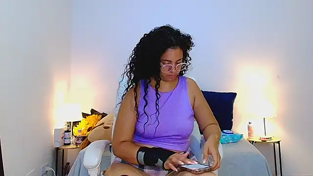 Isabella Sophia19 online show from 3, 8, 2026