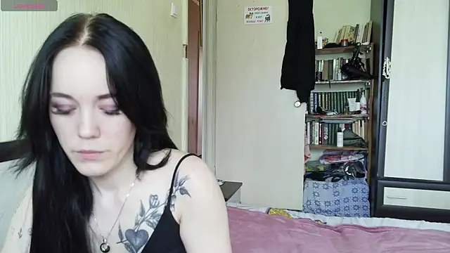 Snapshot of Mia_Ellis chatting on 3, 8, 2026 Mia Ellis online show from 3, 8, 2026