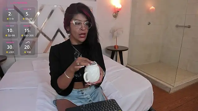 Sky Collins  online show from 29, 7, 2026
