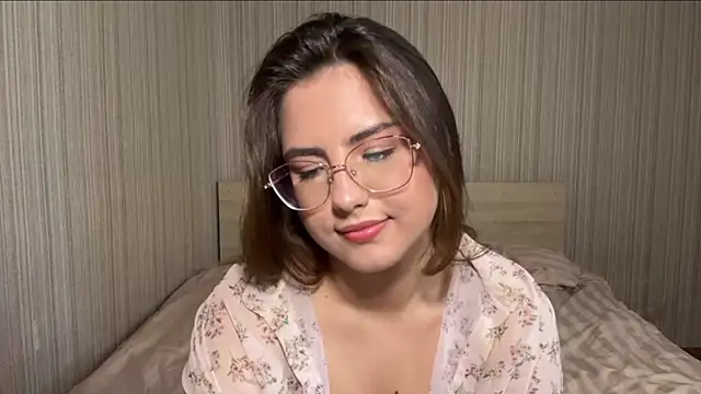 Mina Aston online show from 15, 7, 2026