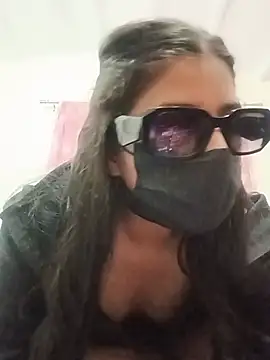 little kitty67 online show from 13, 7, 2026