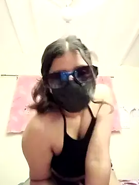 little kitty67 online show from 24, 7, 2026