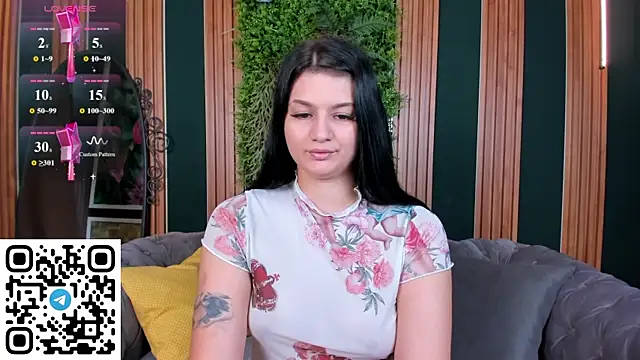 Snapshot of SolaZolaz chatting on 5, 7, 2026 SolaZolaz online show from 5, 7, 2026