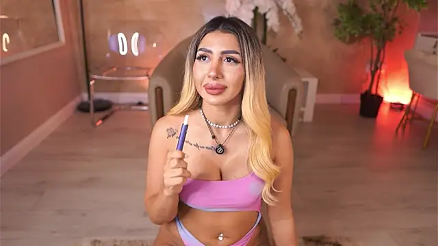 LucyyRosse online show from 27, 6, 2026